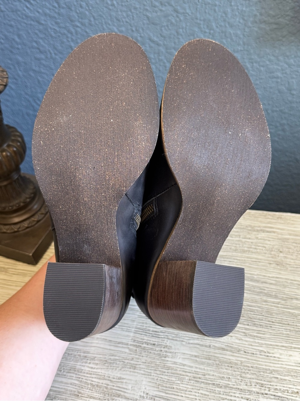NEW!!! bp Black Leather Ankle Booties with Stacked Heel and Side Zip - Picture 7 of 7